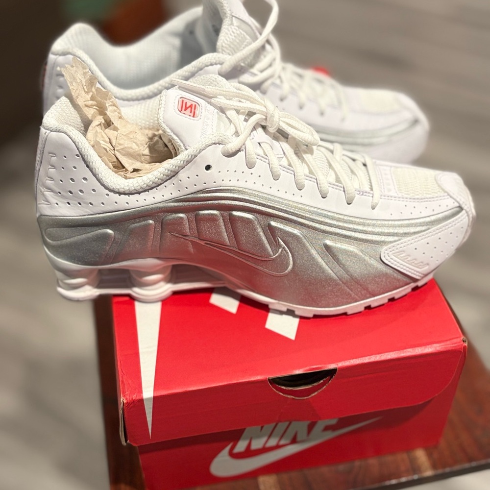 Nike Shox R4 - white - Picture 2 of 6
